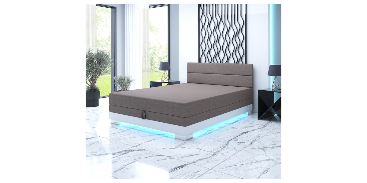 Torin 140x200 Goldbeige im Schlafzimmer, LED-Band eingeschaltet